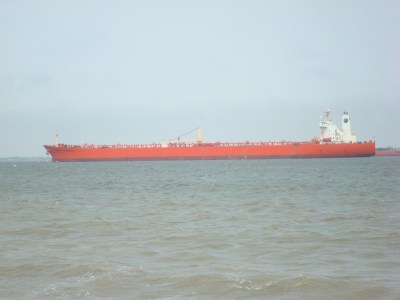 Aframax Tanker MT „EAGLE COLUMBUS" (Image Source: © Karatzas Marine Advisors & Co.)